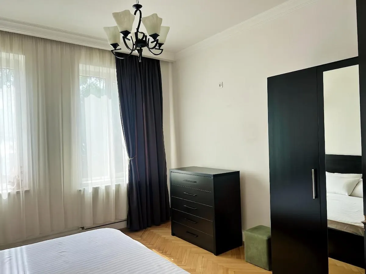 公寓 White Apartament In Old 第比利斯