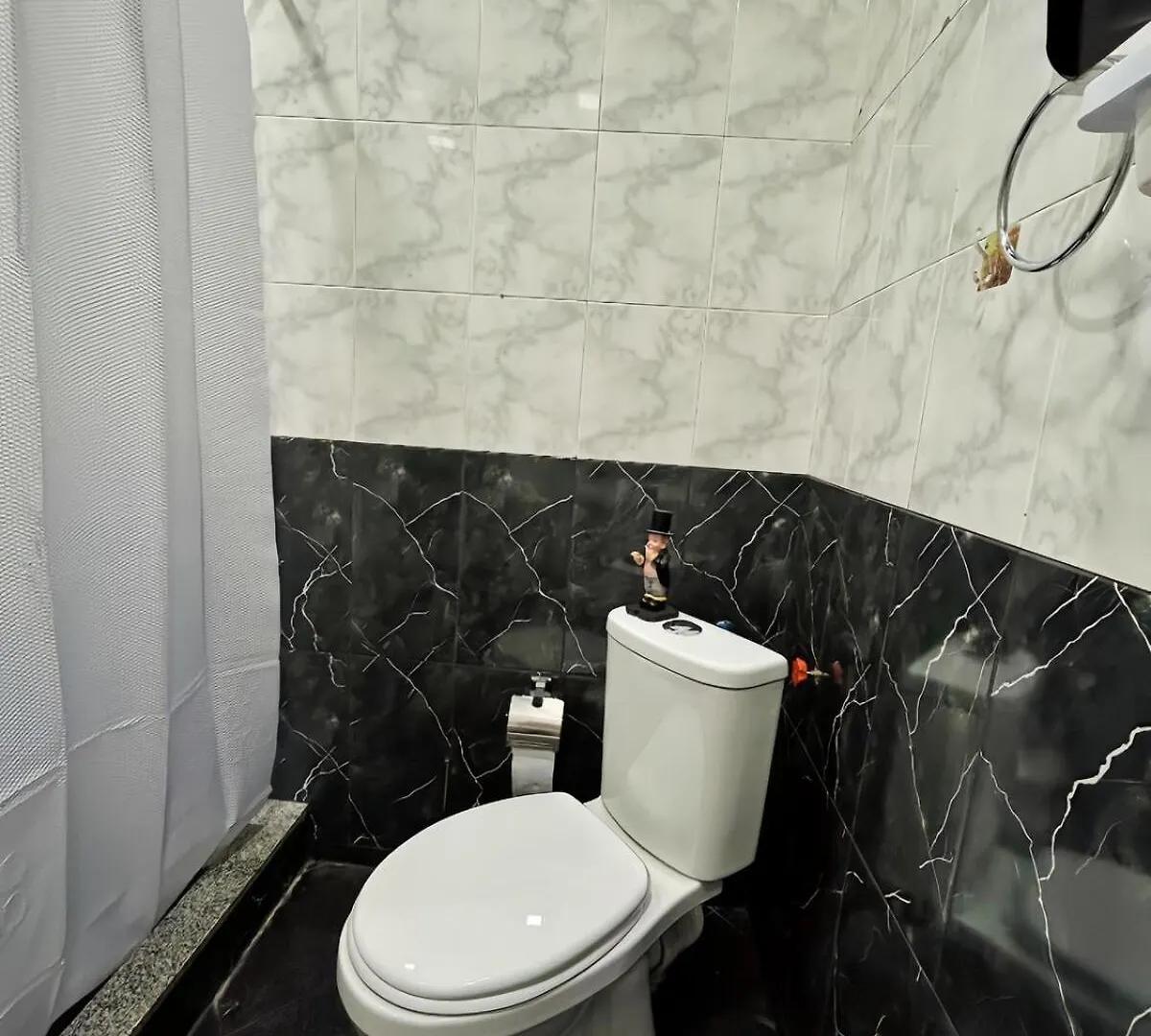 White Apartament In Old 第比利斯 公寓