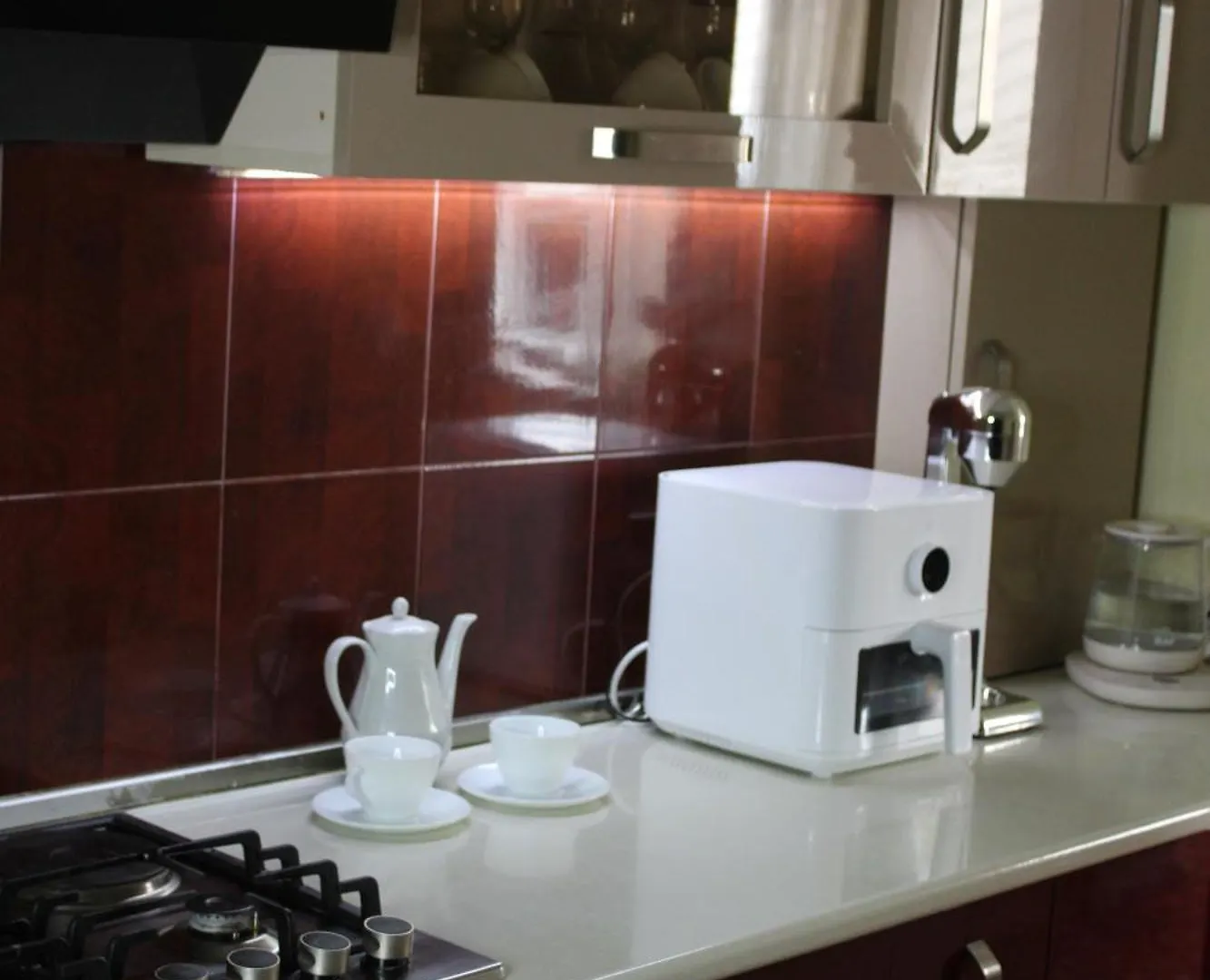 White Apartament In Old 第比利斯