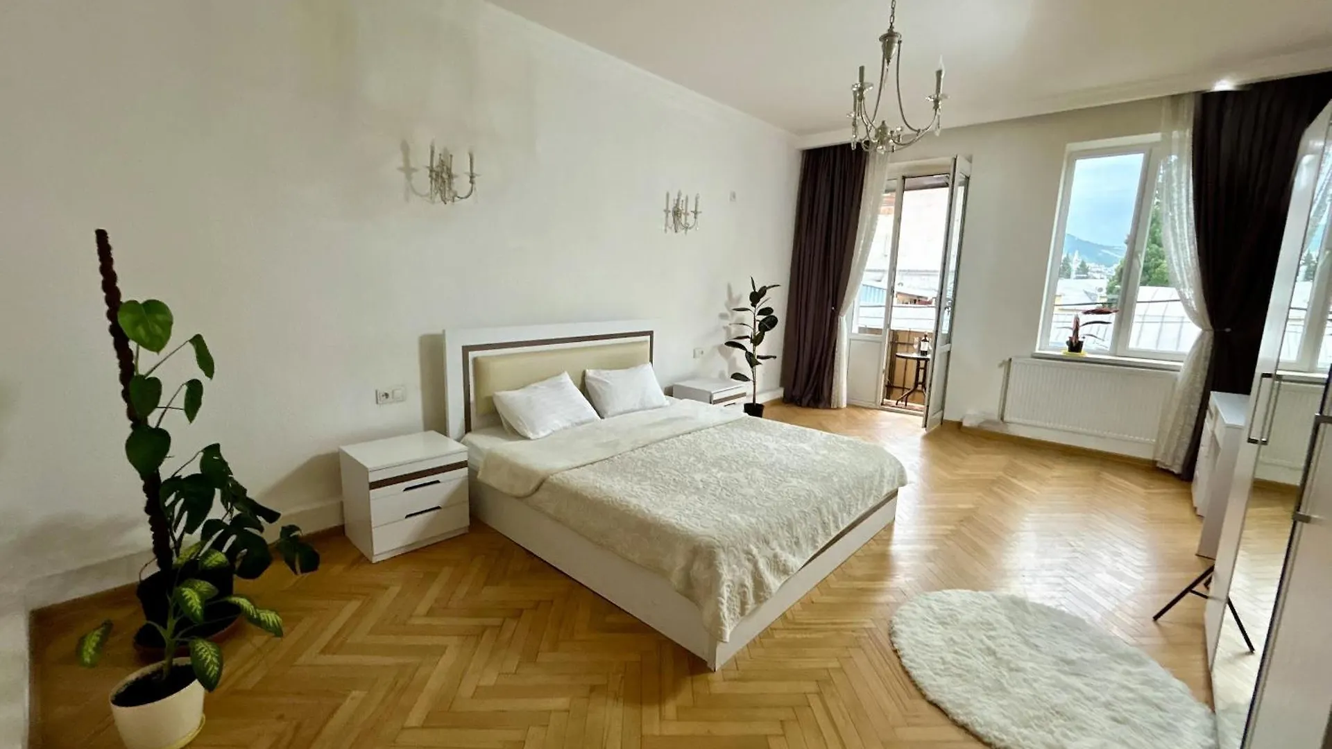 White Apartament In Old 第比利斯 公寓